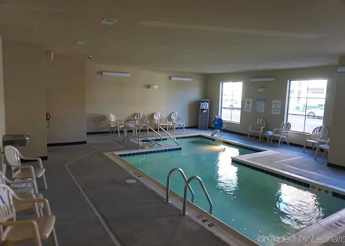 Hotel Cobblestone & -