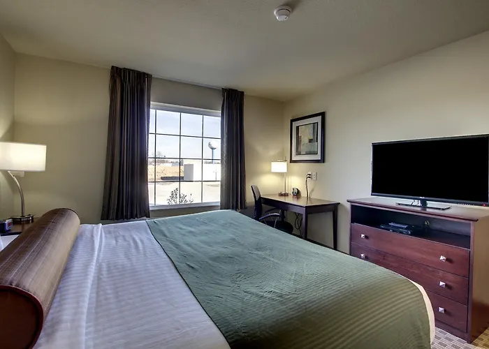 Cobblestone & - Hotel Newton